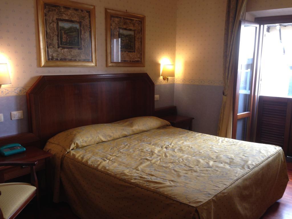 Hotel Filippeschi Орвието Екстериор снимка